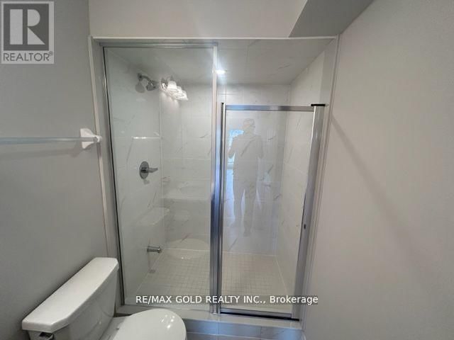 1010 - 585 COLBORNE STREET Image 11