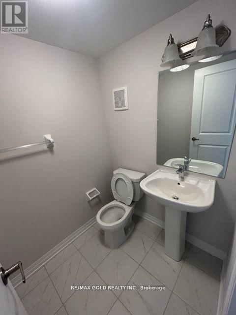 1010 - 585 COLBORNE STREET Image 17