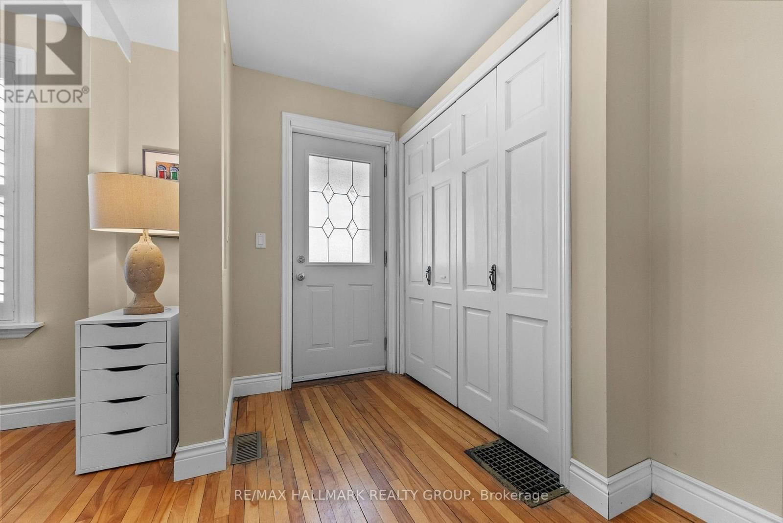 528 LOWER BYRON AVENUE Image 22