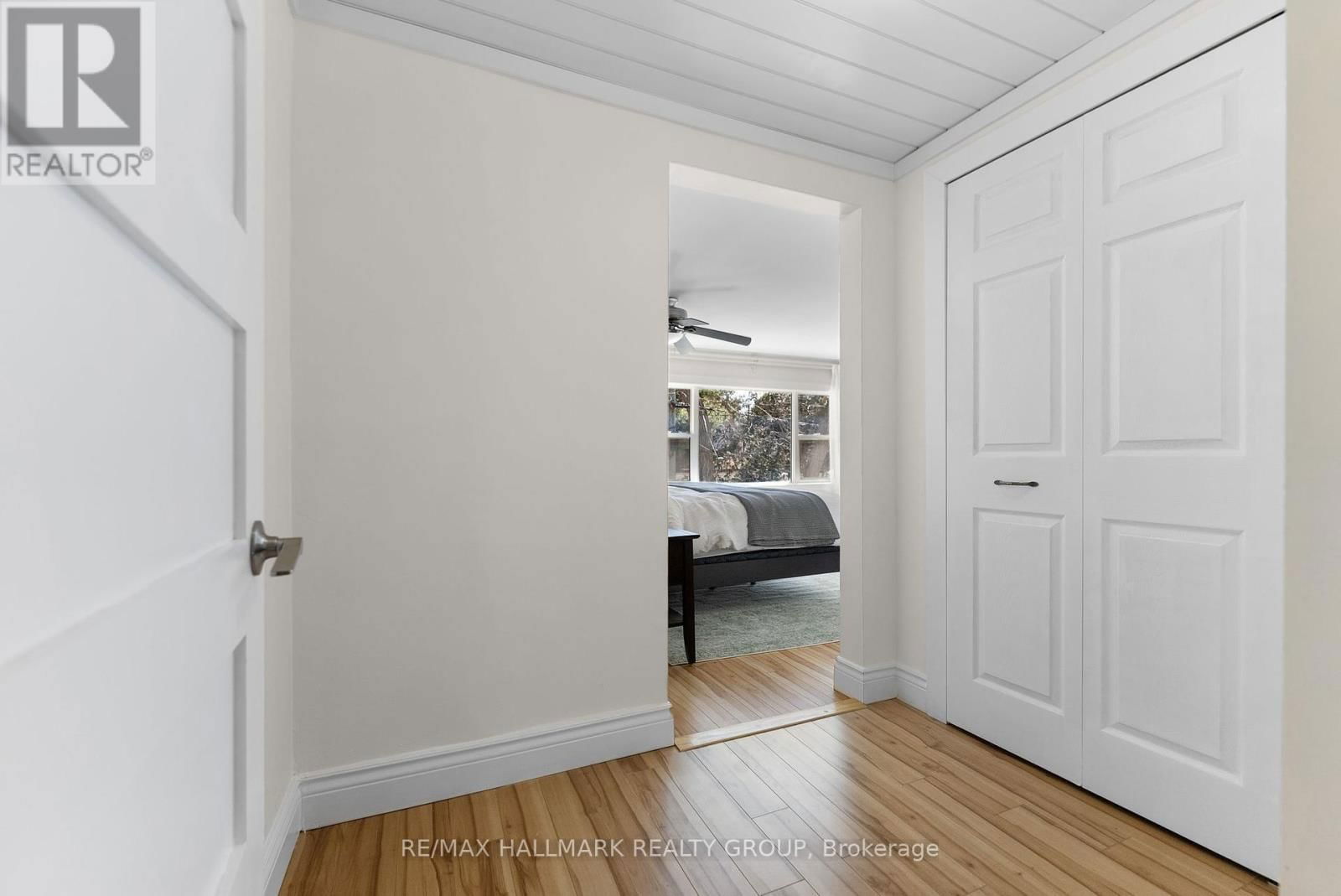 528 LOWER BYRON AVENUE Image 25