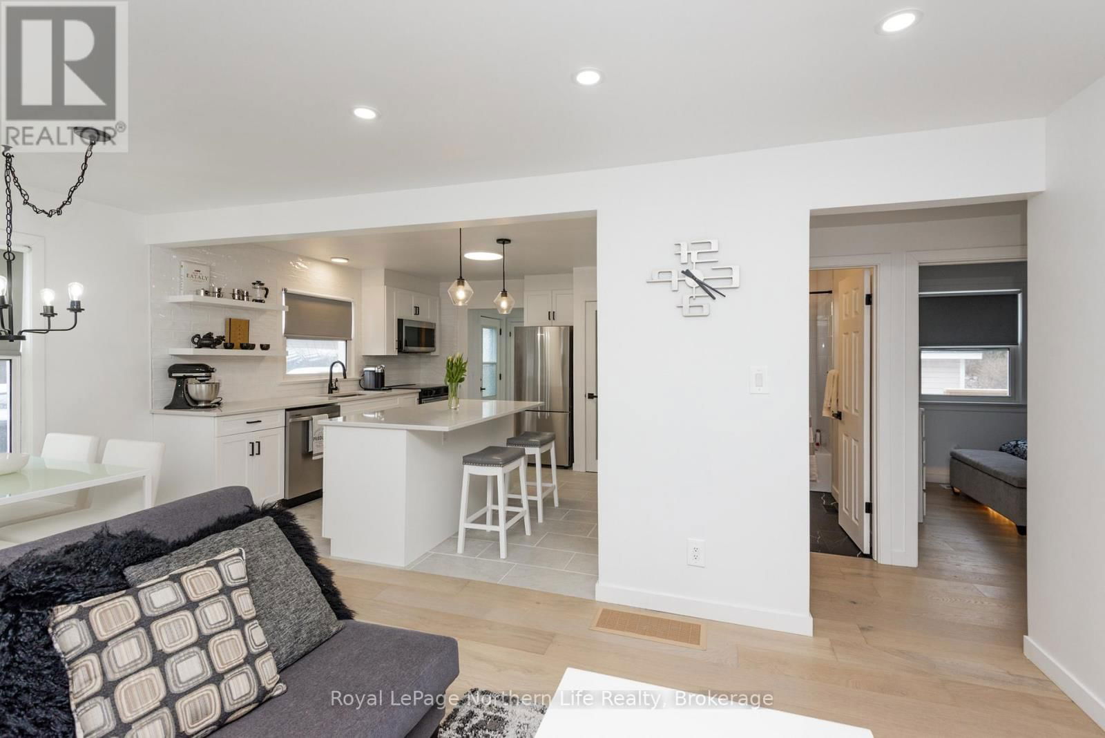 1125 JANE STREET SOUTHWEST Image 12
