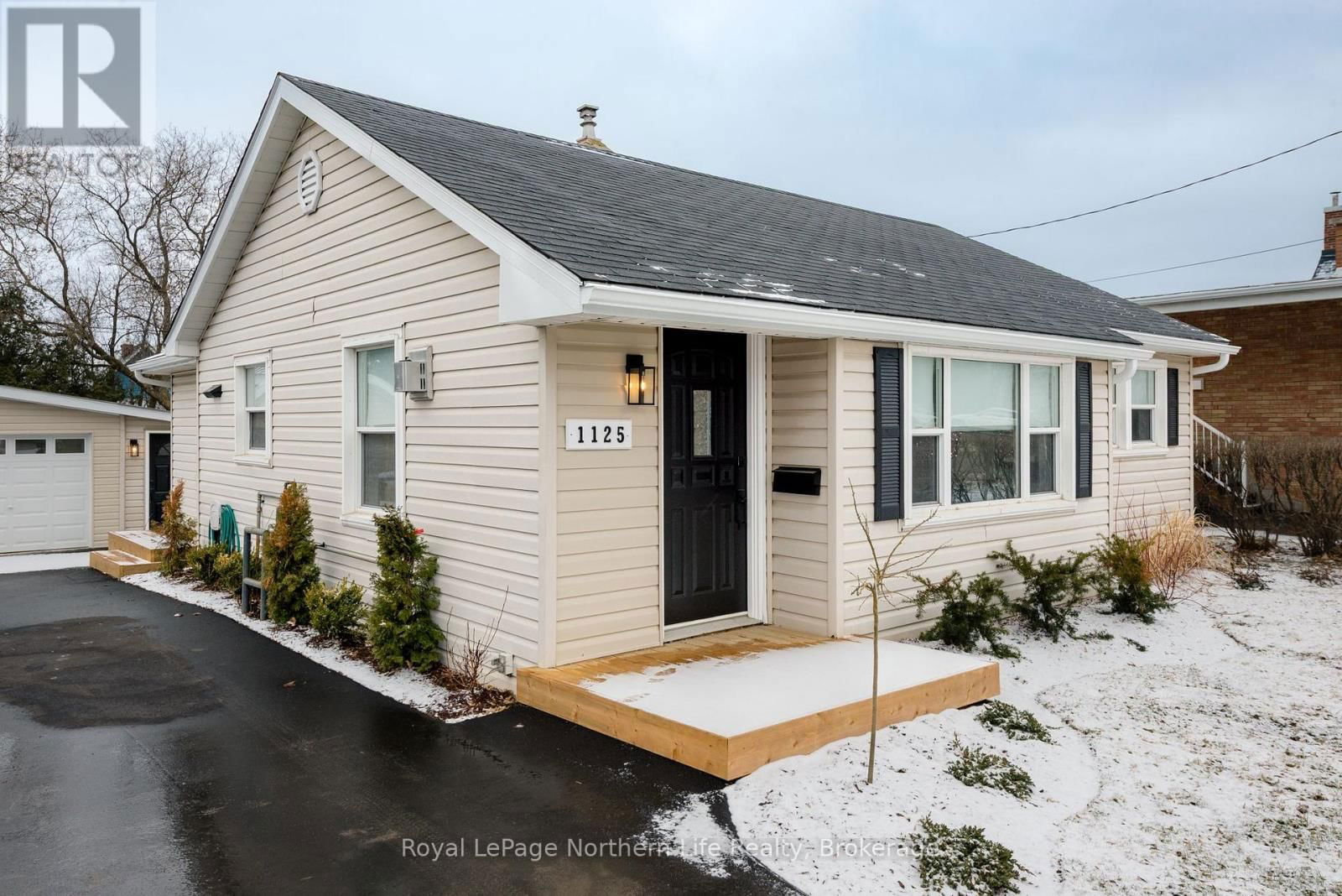 1125 JANE STREET SOUTHWEST Image 3