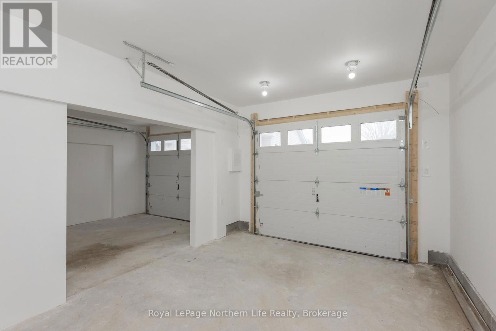 1125 JANE STREET SOUTHWEST Image 47
