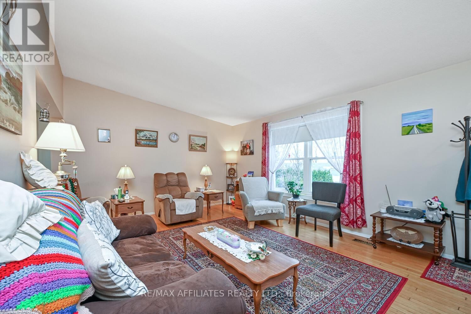 4 OTTERDALE CRESCENT Image 12