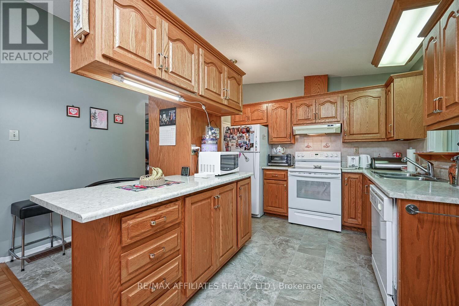 4 OTTERDALE CRESCENT Image 17