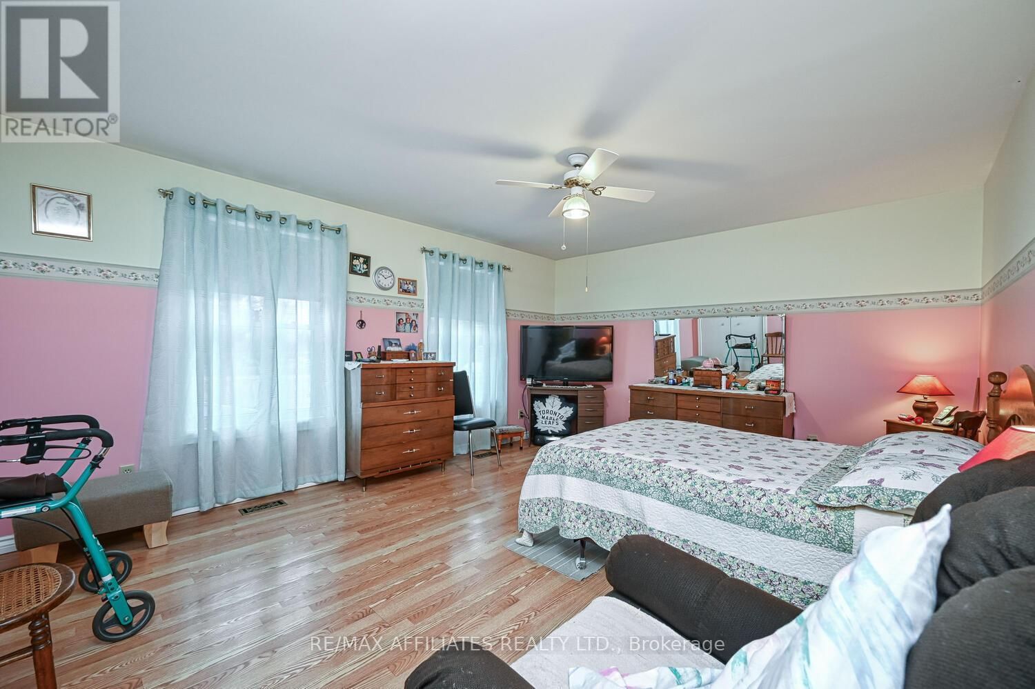 4 OTTERDALE CRESCENT Image 27