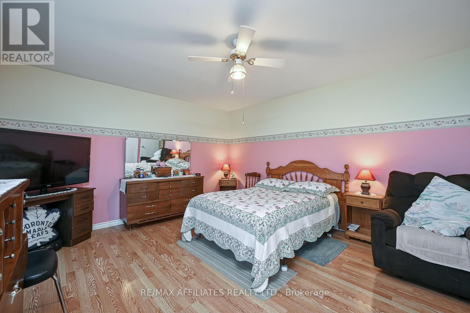 4 OTTERDALE CRESCENT Image 28