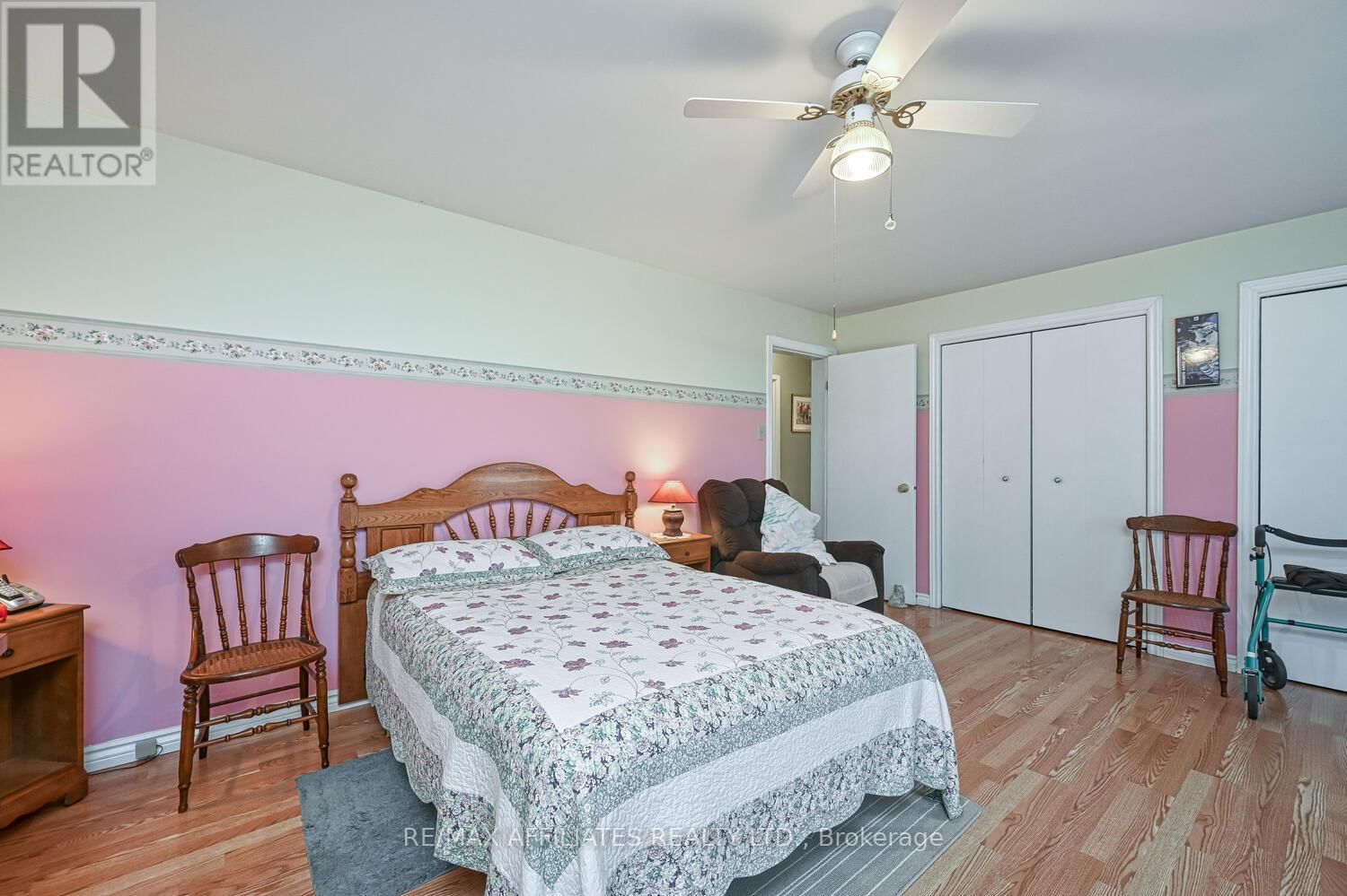 4 OTTERDALE CRESCENT Image 29