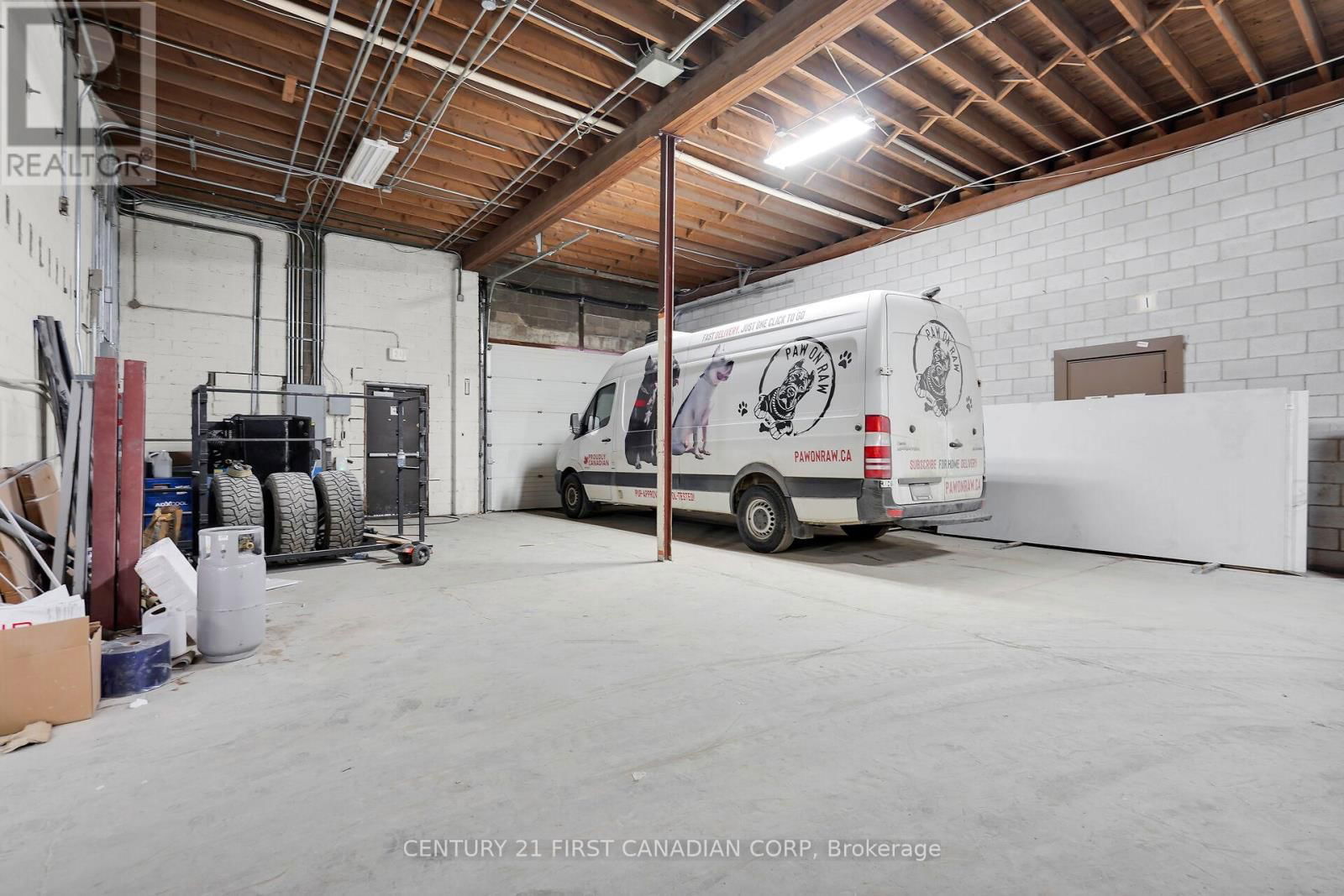 549 FIRST STREET Image 15