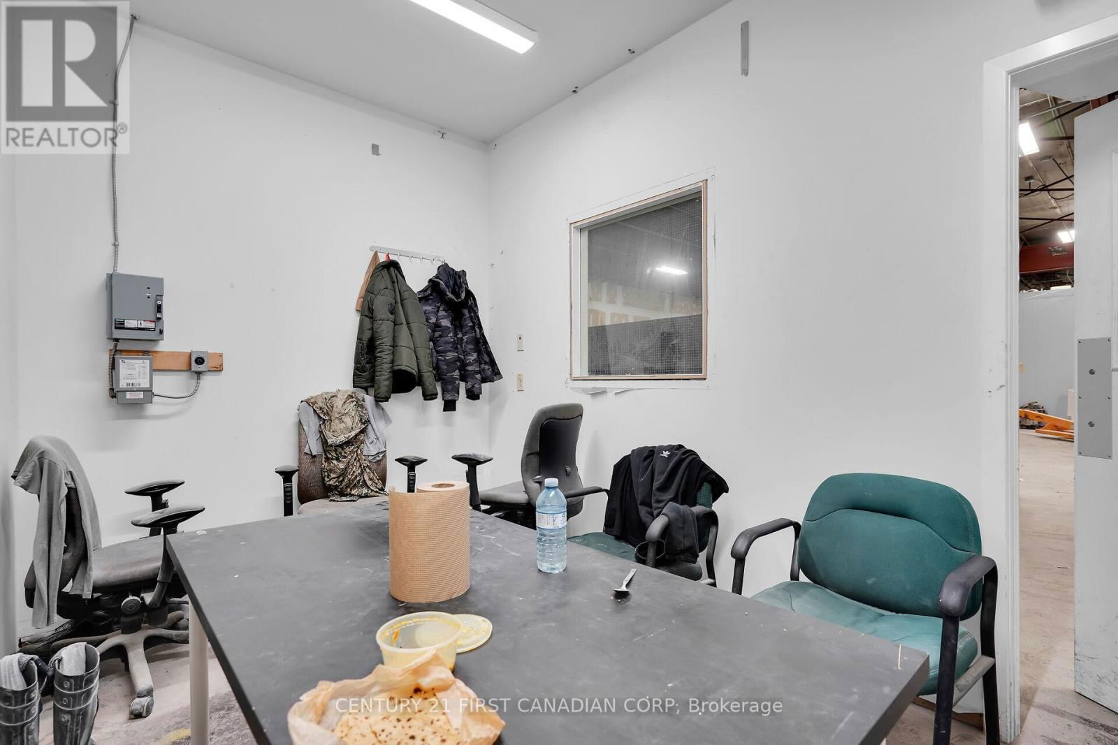 549 FIRST STREET Image 26