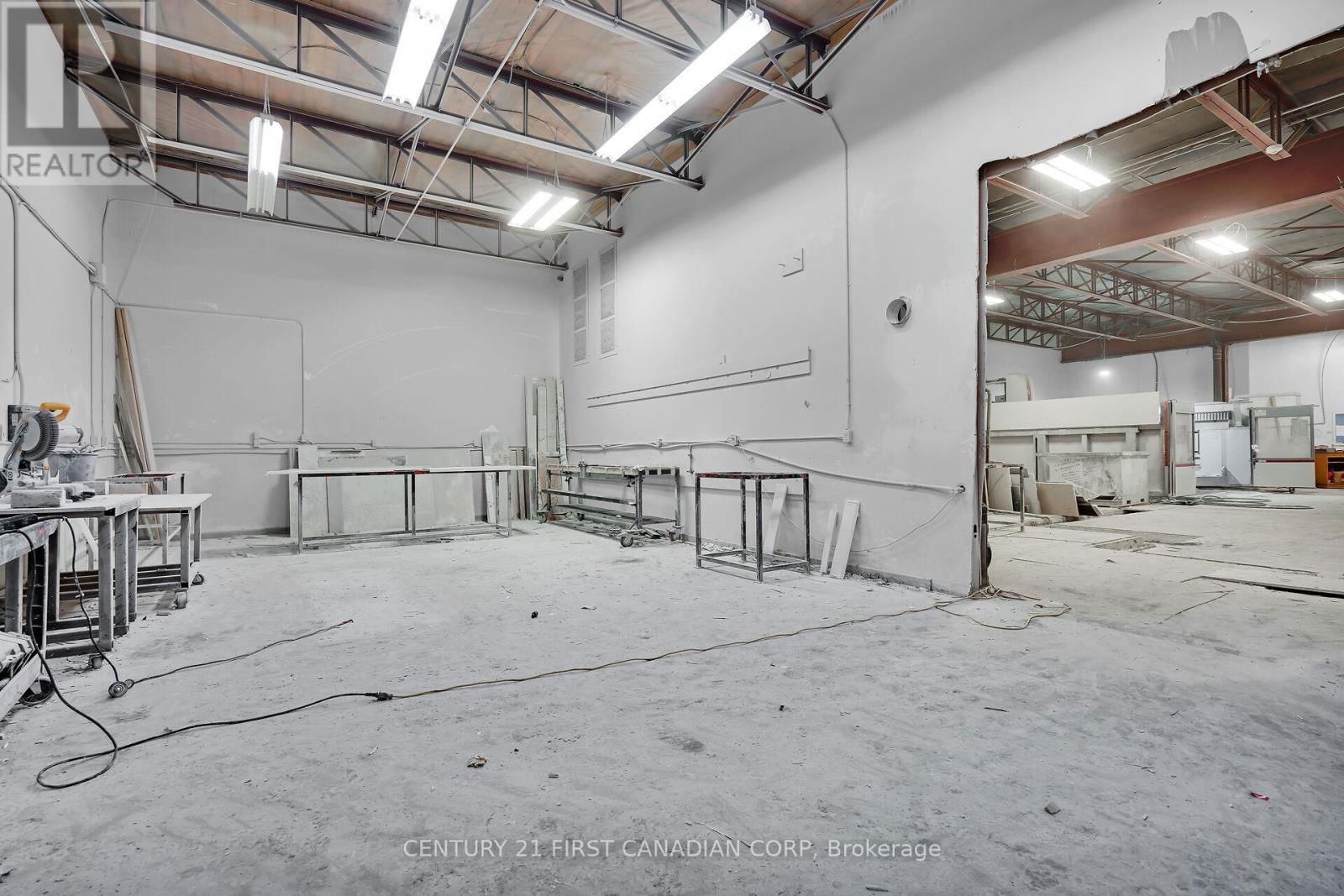 549 FIRST STREET Image 31