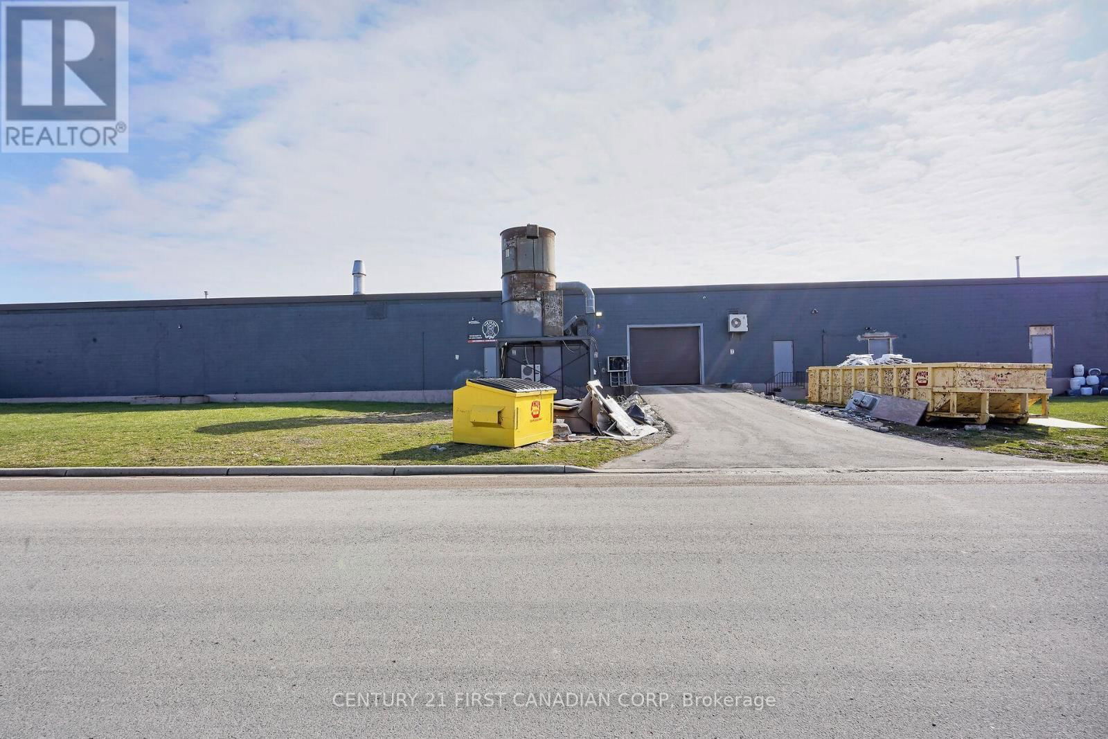 549 FIRST STREET Image 37