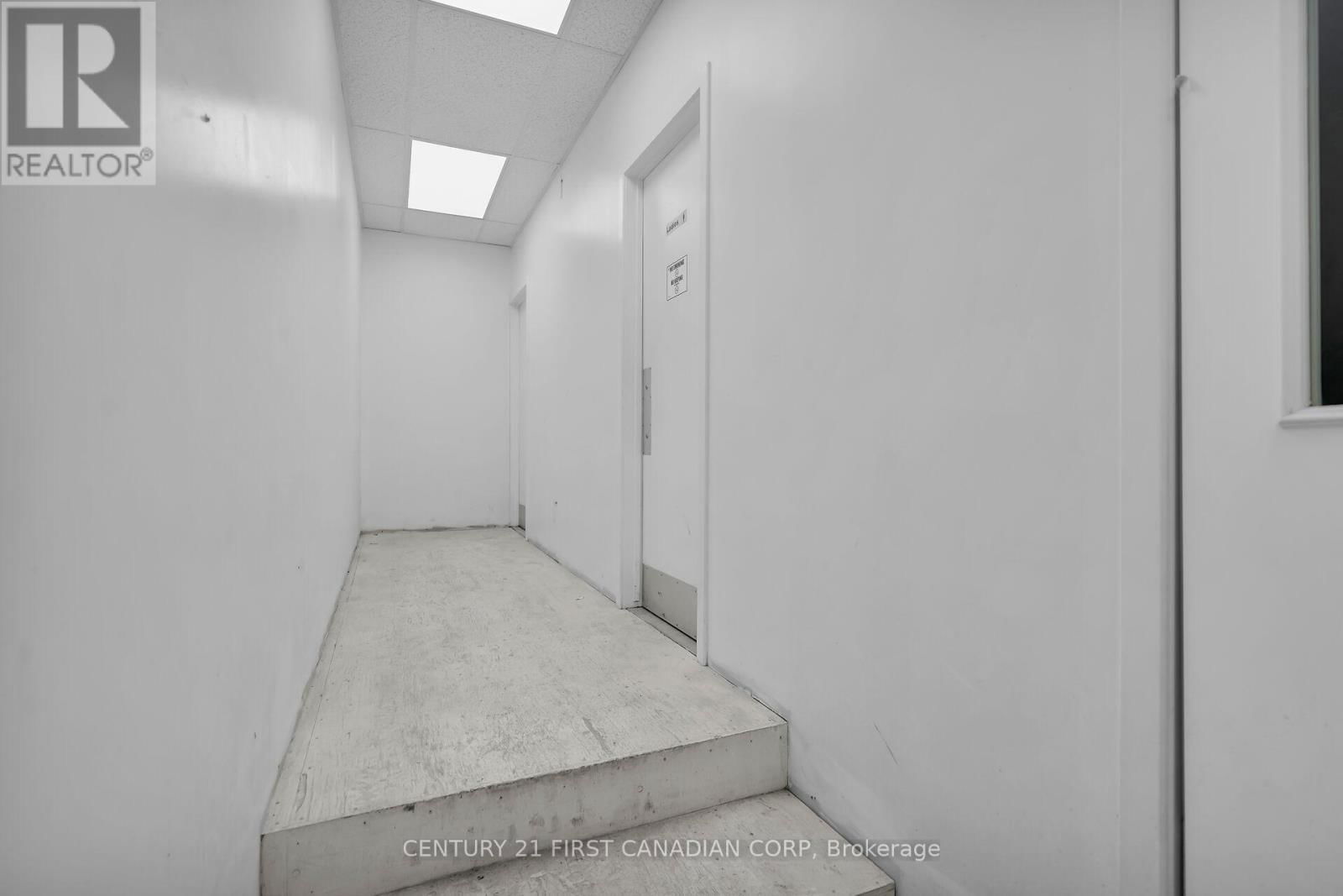 549 FIRST STREET Image 8