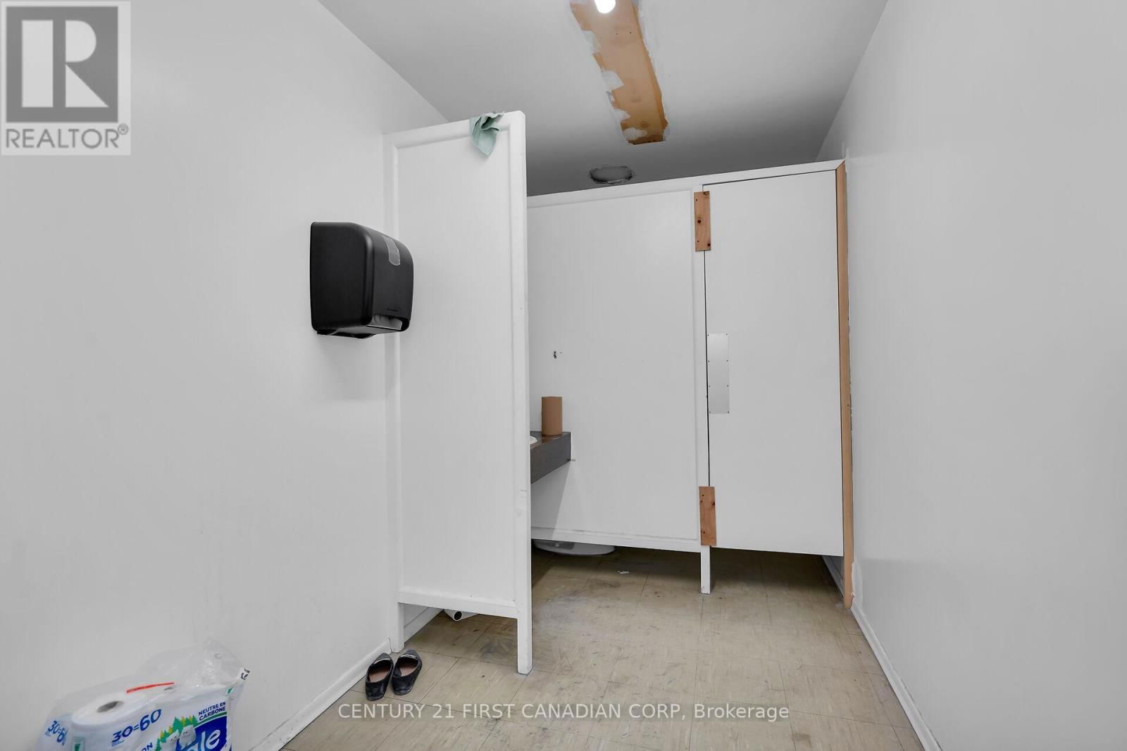 549 FIRST STREET Image 9