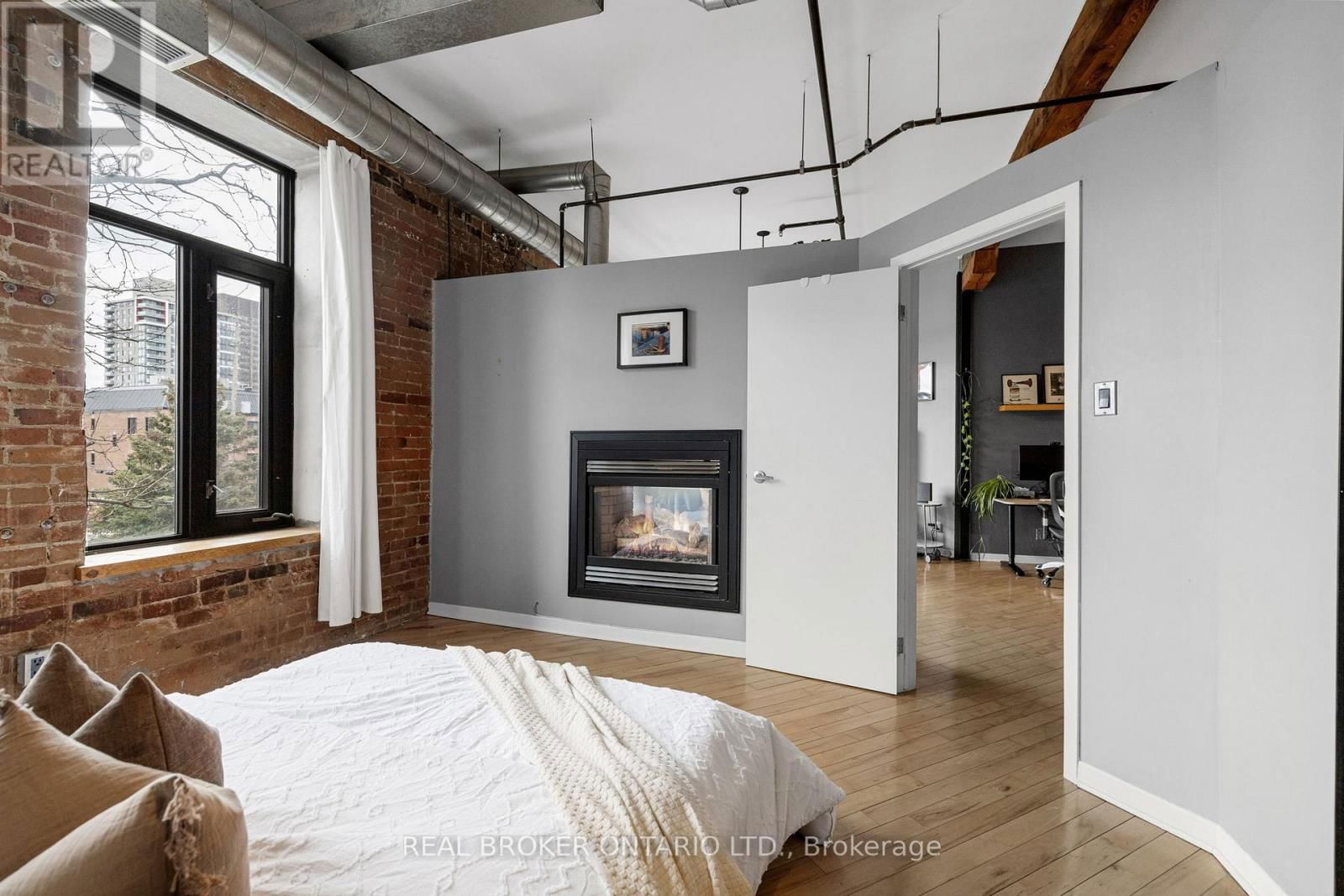 209 - 95 BEECH STREET Image 12