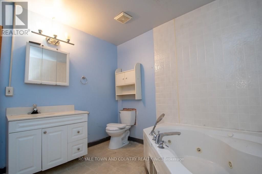 1175 HIGHWAY 7 Image 31