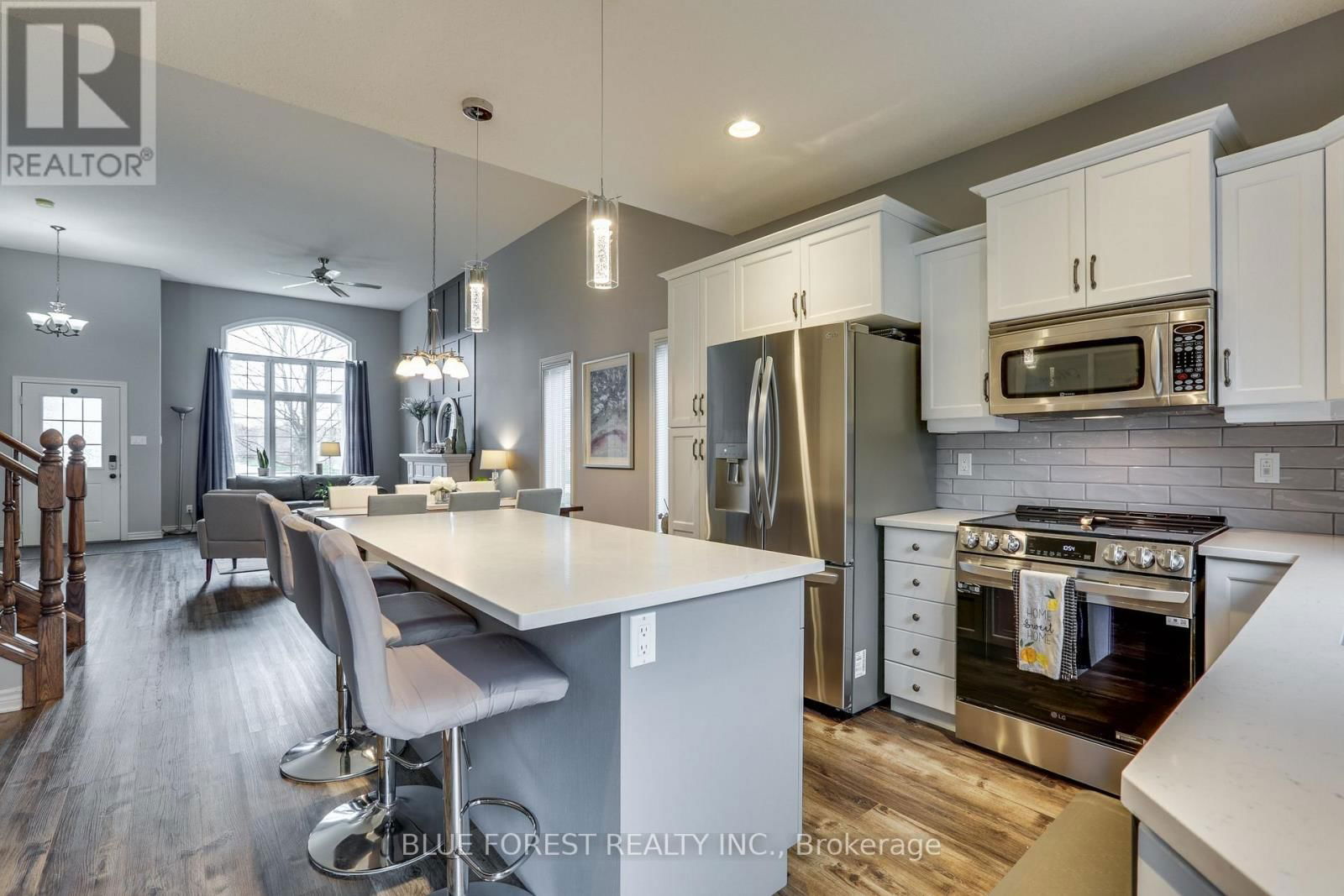 20 TURNBERRY DRIVE Image 10