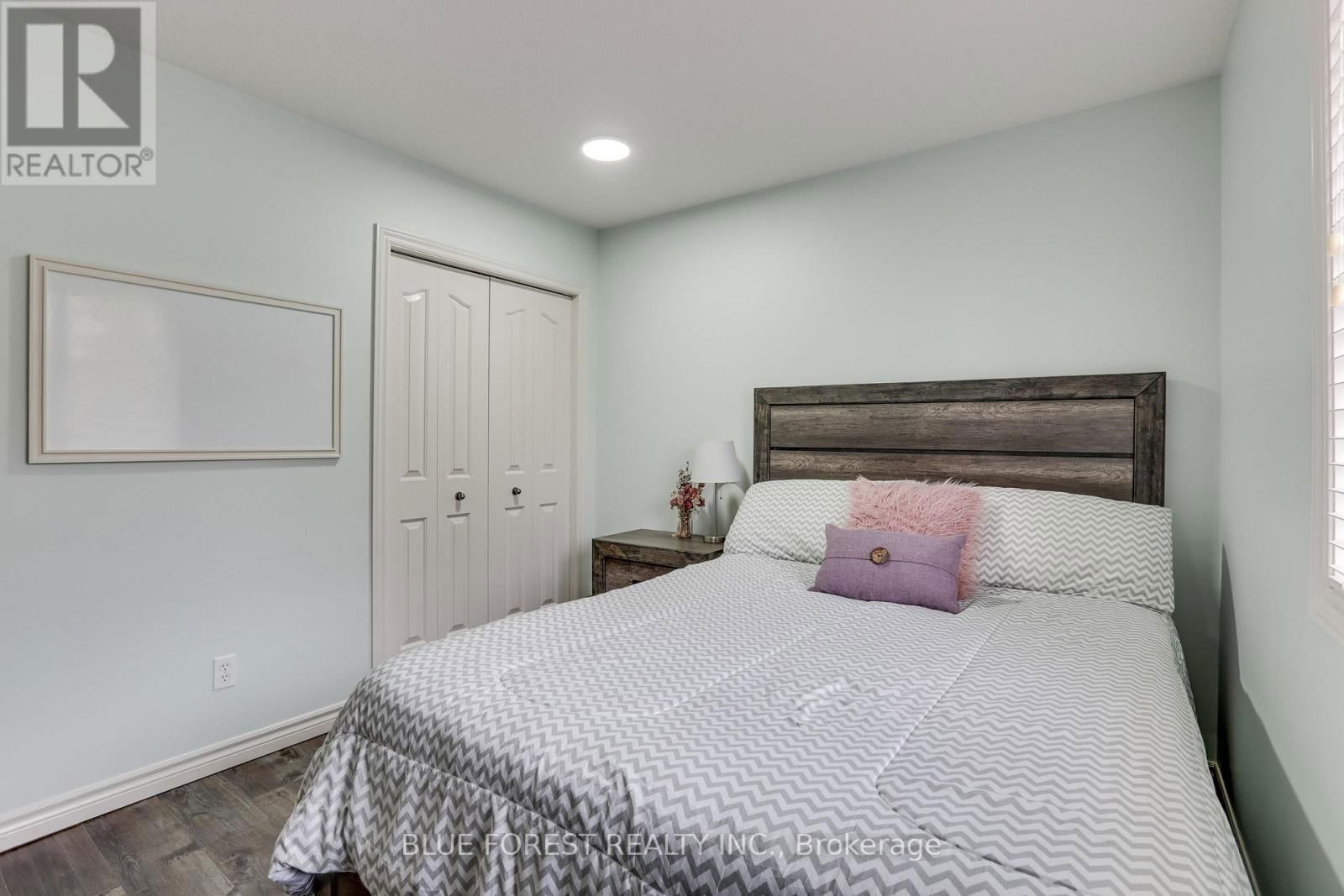 20 TURNBERRY DRIVE Image 17