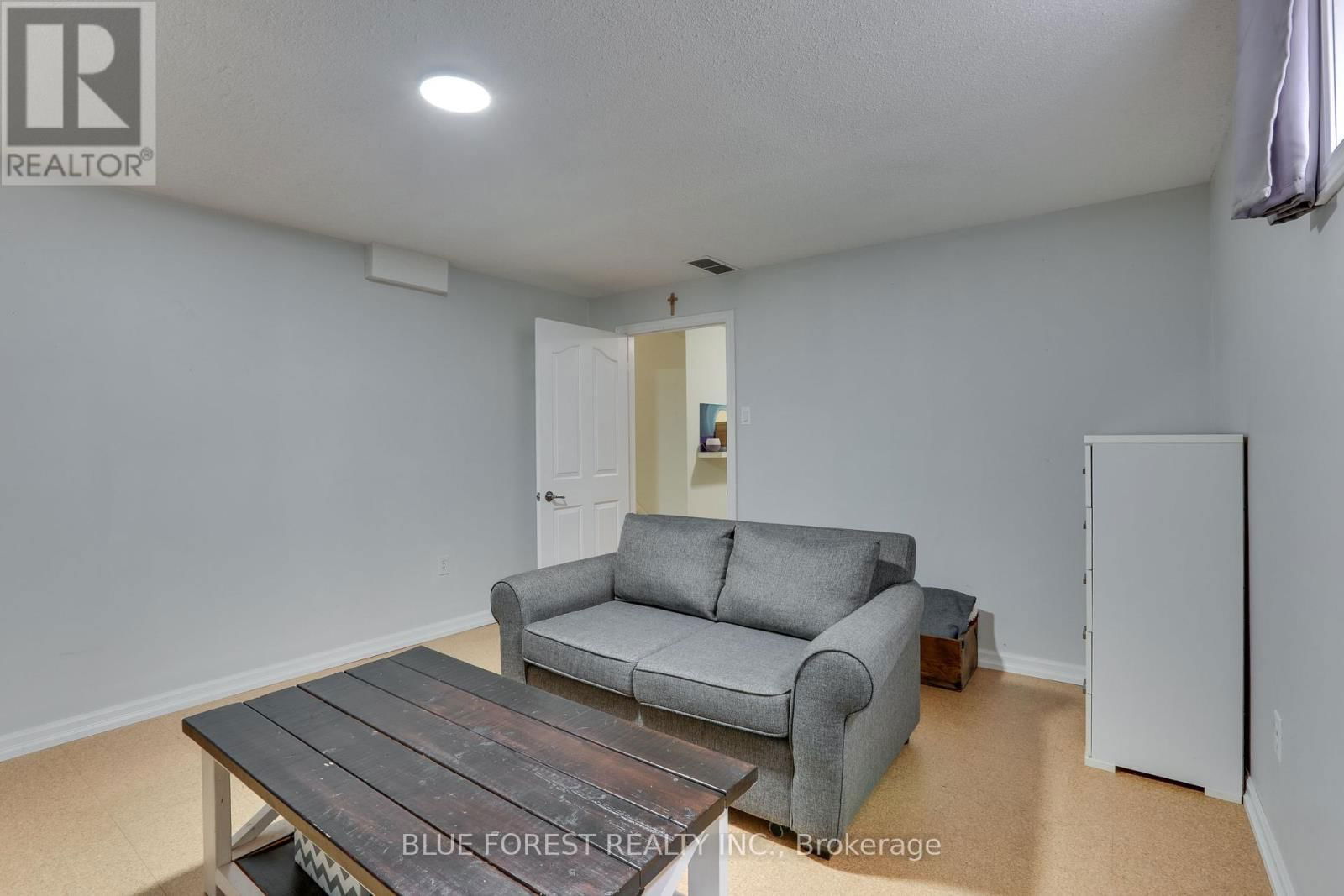 20 TURNBERRY DRIVE Image 30