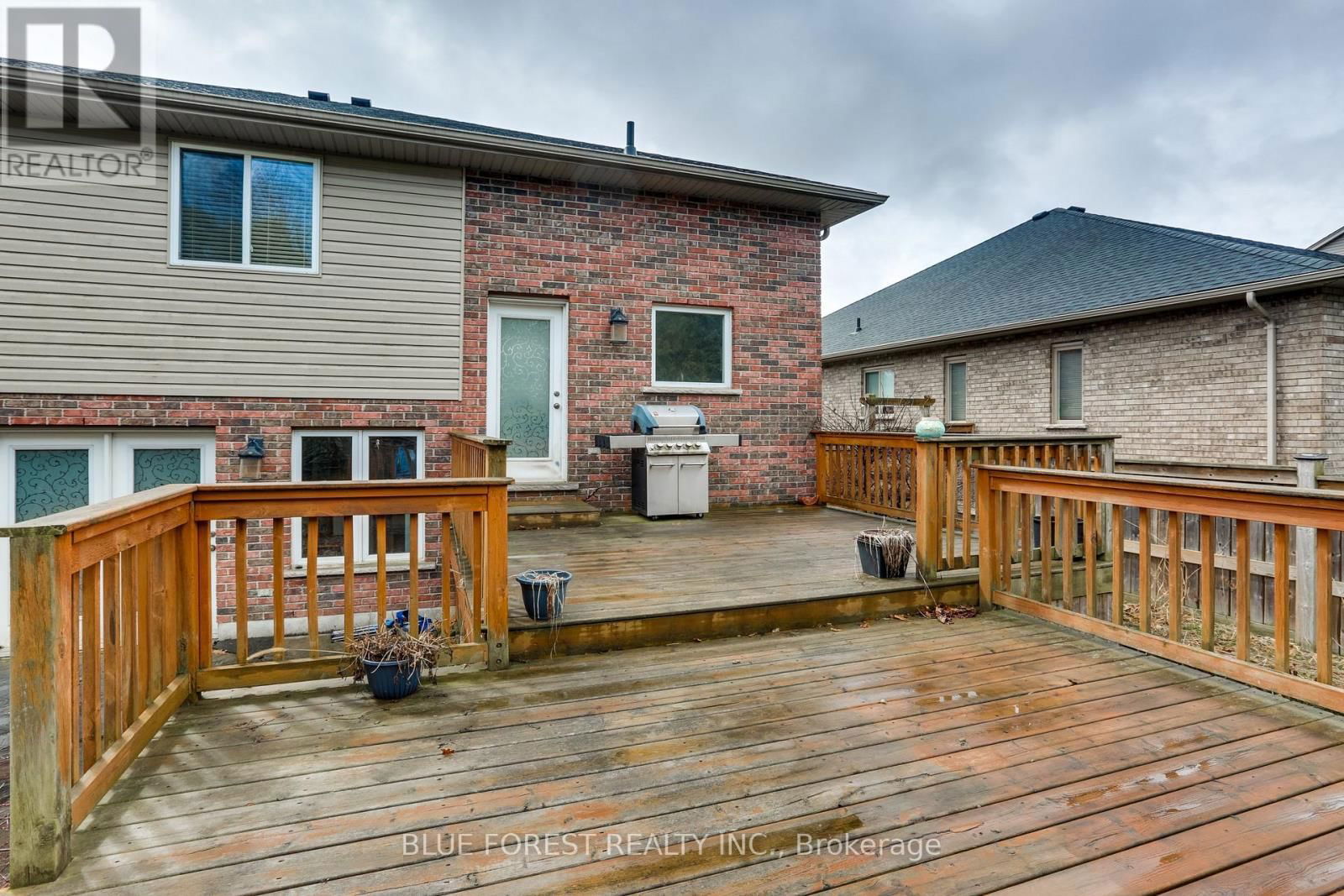 20 TURNBERRY DRIVE Image 34