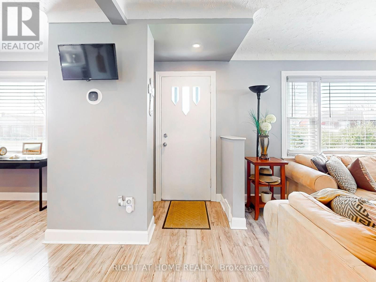 6077 COHOLAN STREET Image 12