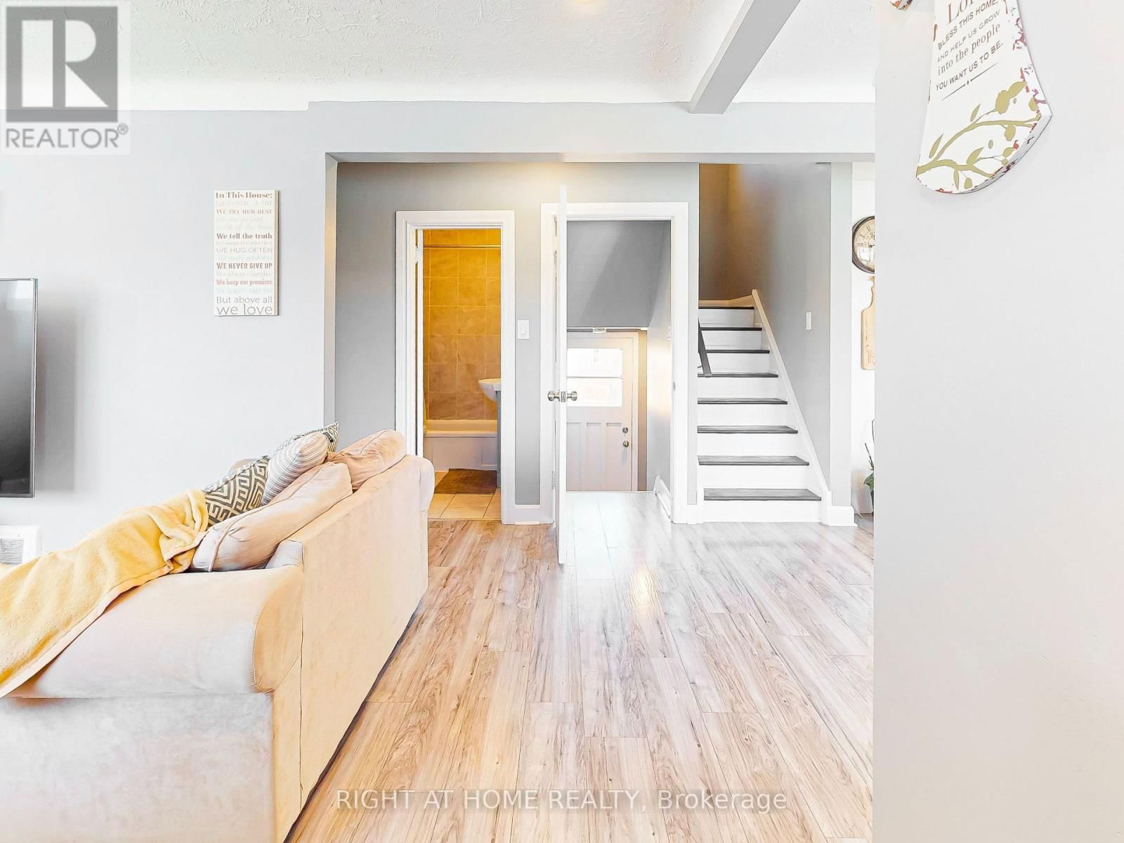 6077 COHOLAN STREET Image 13