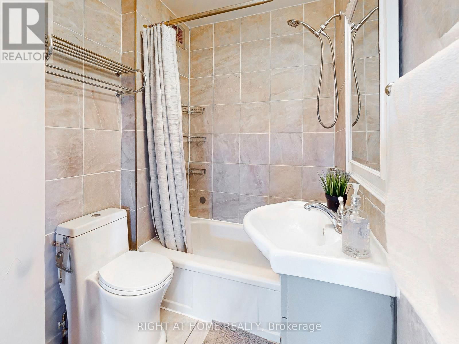 6077 COHOLAN STREET Image 18