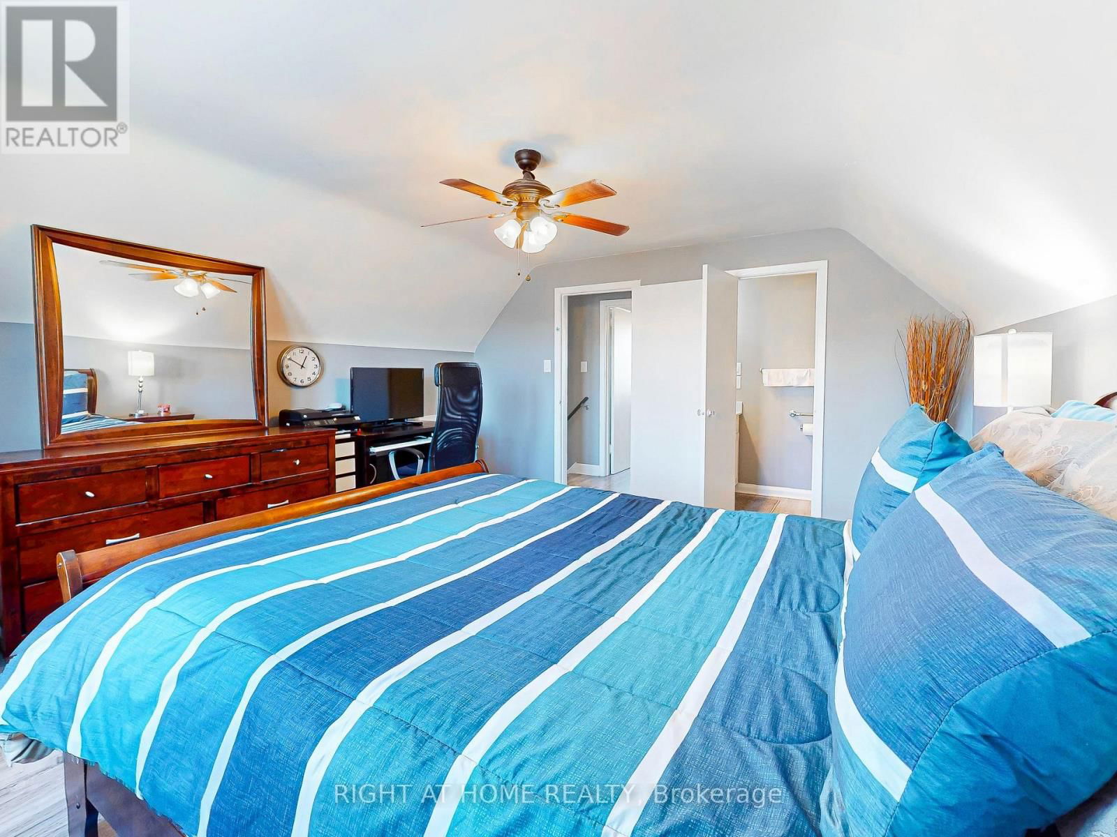 6077 COHOLAN STREET Image 24