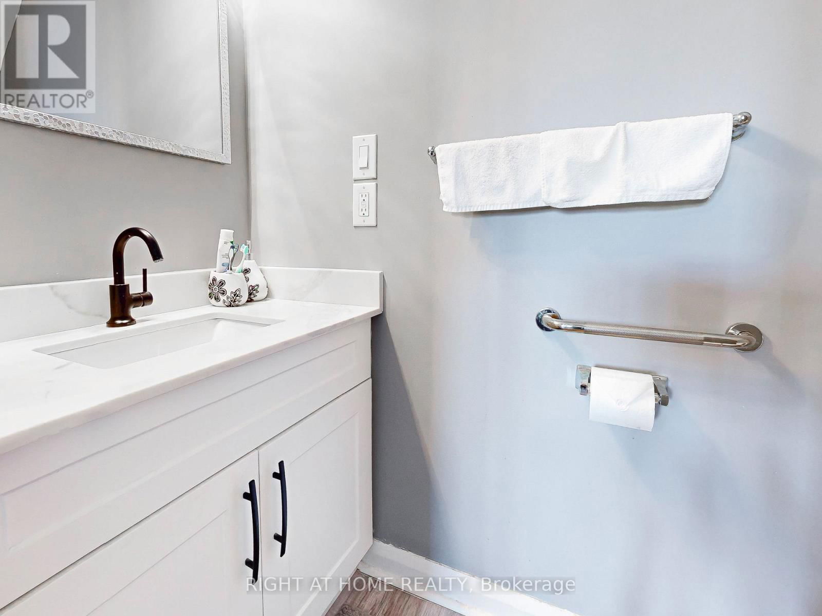 6077 COHOLAN STREET Image 26