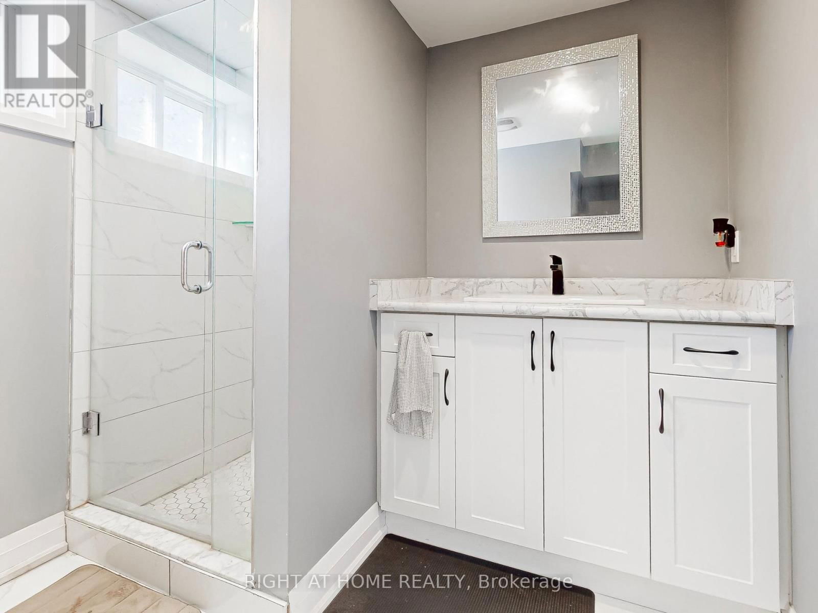 6077 COHOLAN STREET Image 35