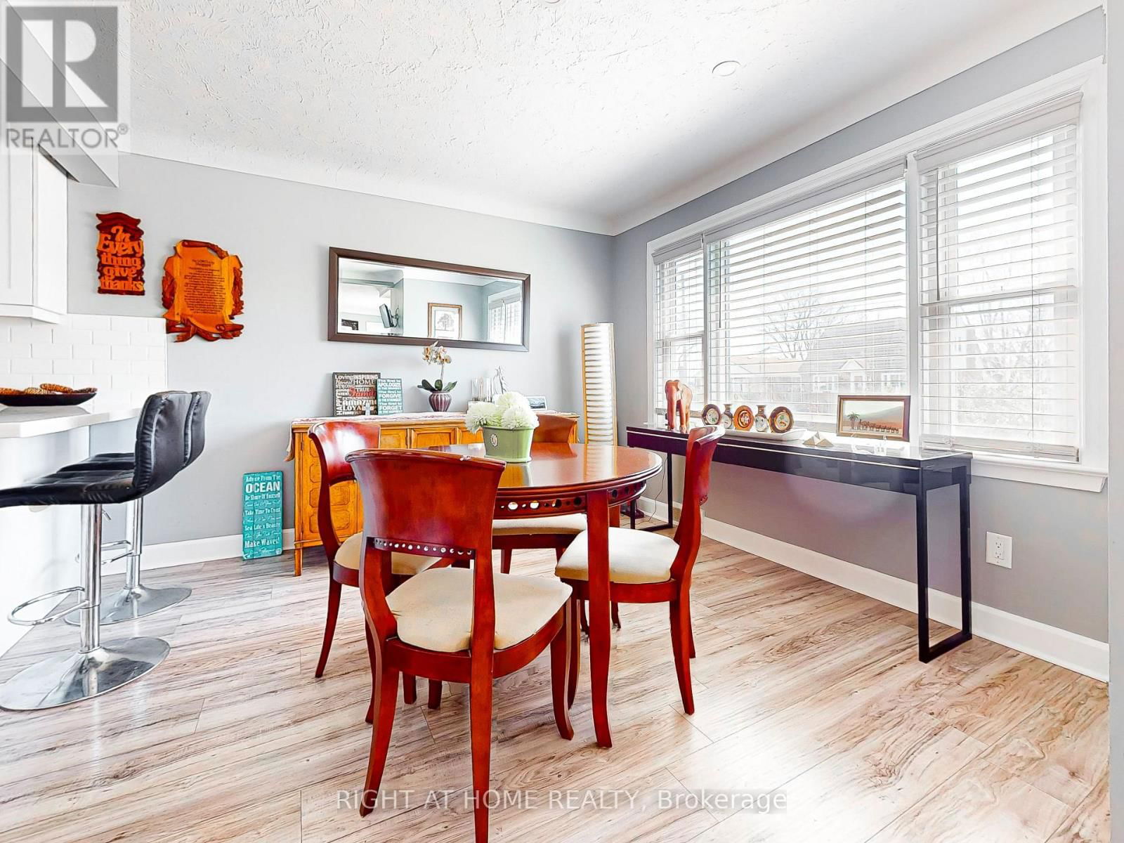6077 COHOLAN STREET Image 7
