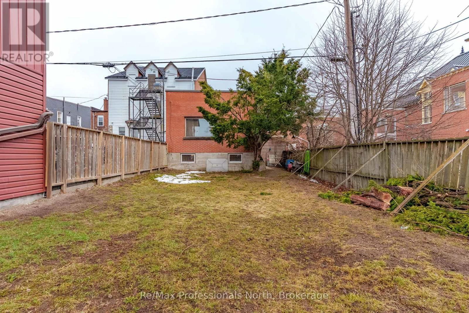 265 MUSKOKA ROAD SOUTH Image 35