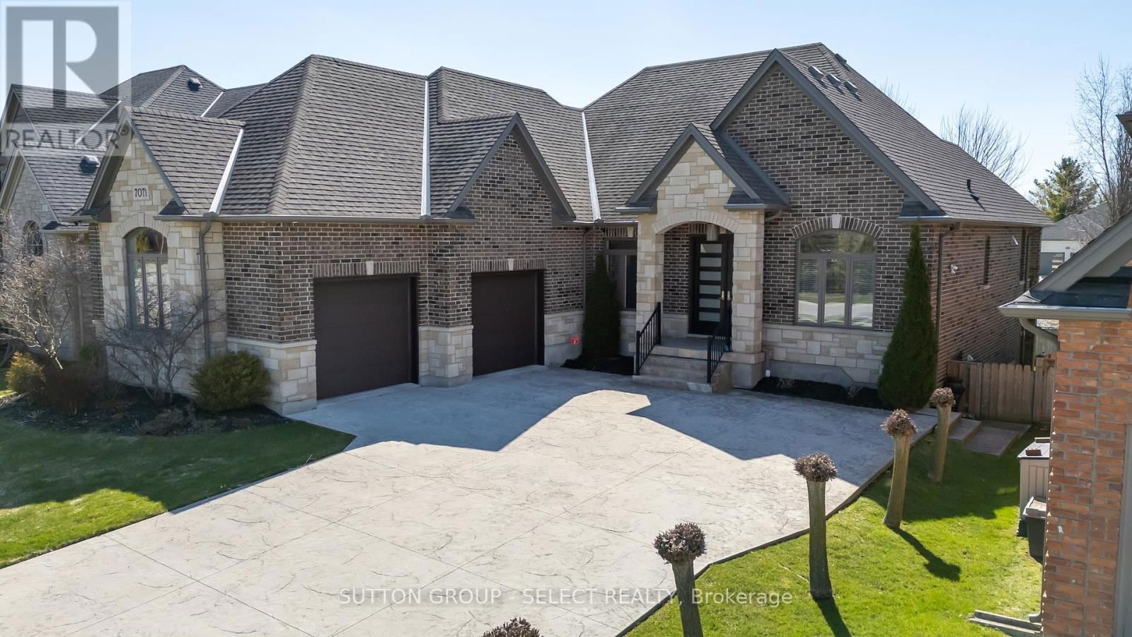 7071 CLAYTON WALK Image 1