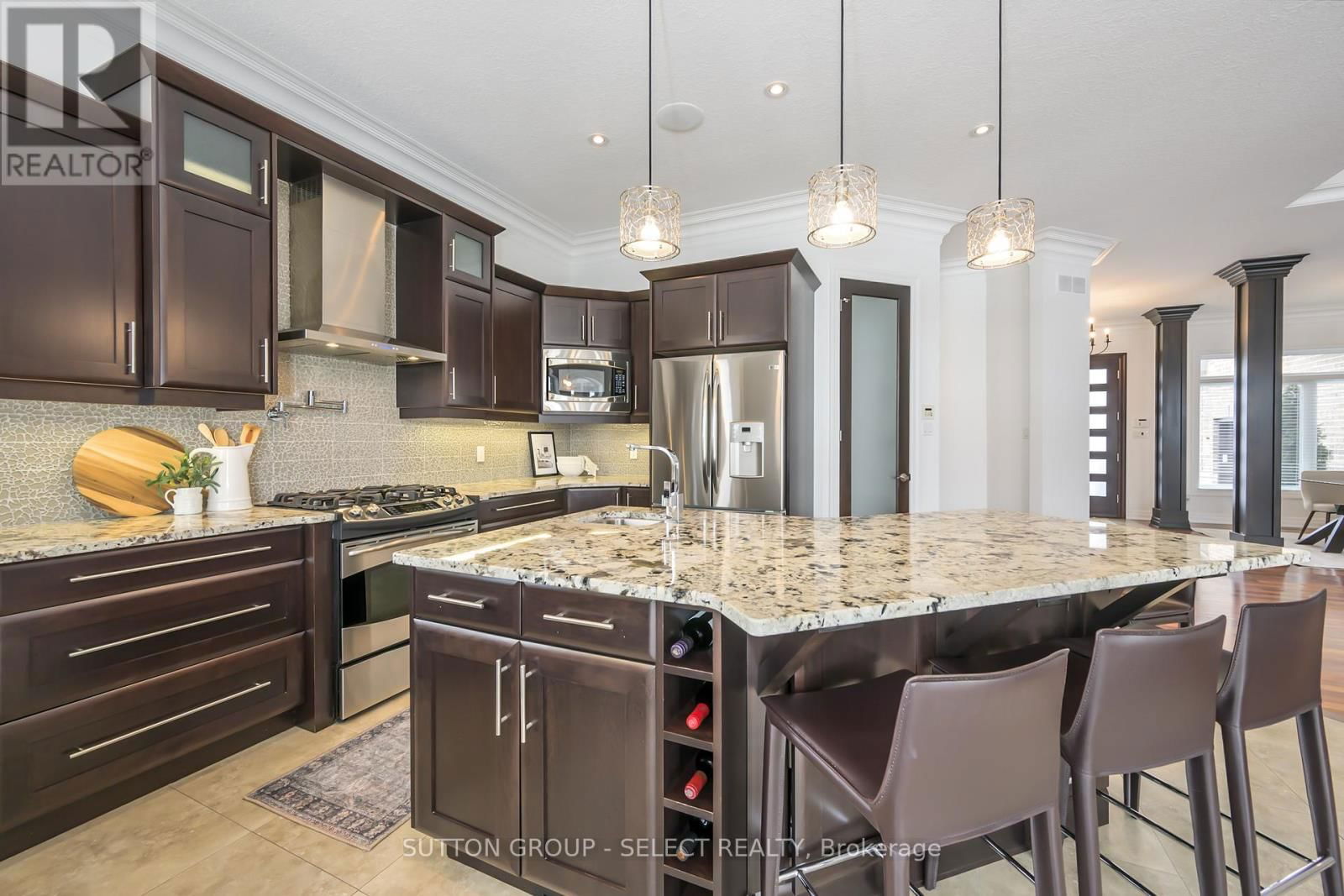7071 CLAYTON WALK Image 10
