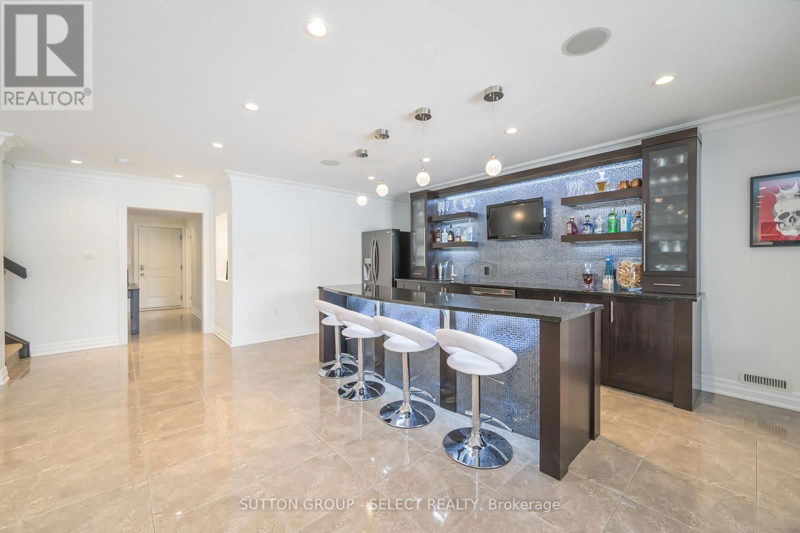 7071 CLAYTON WALK Image 23