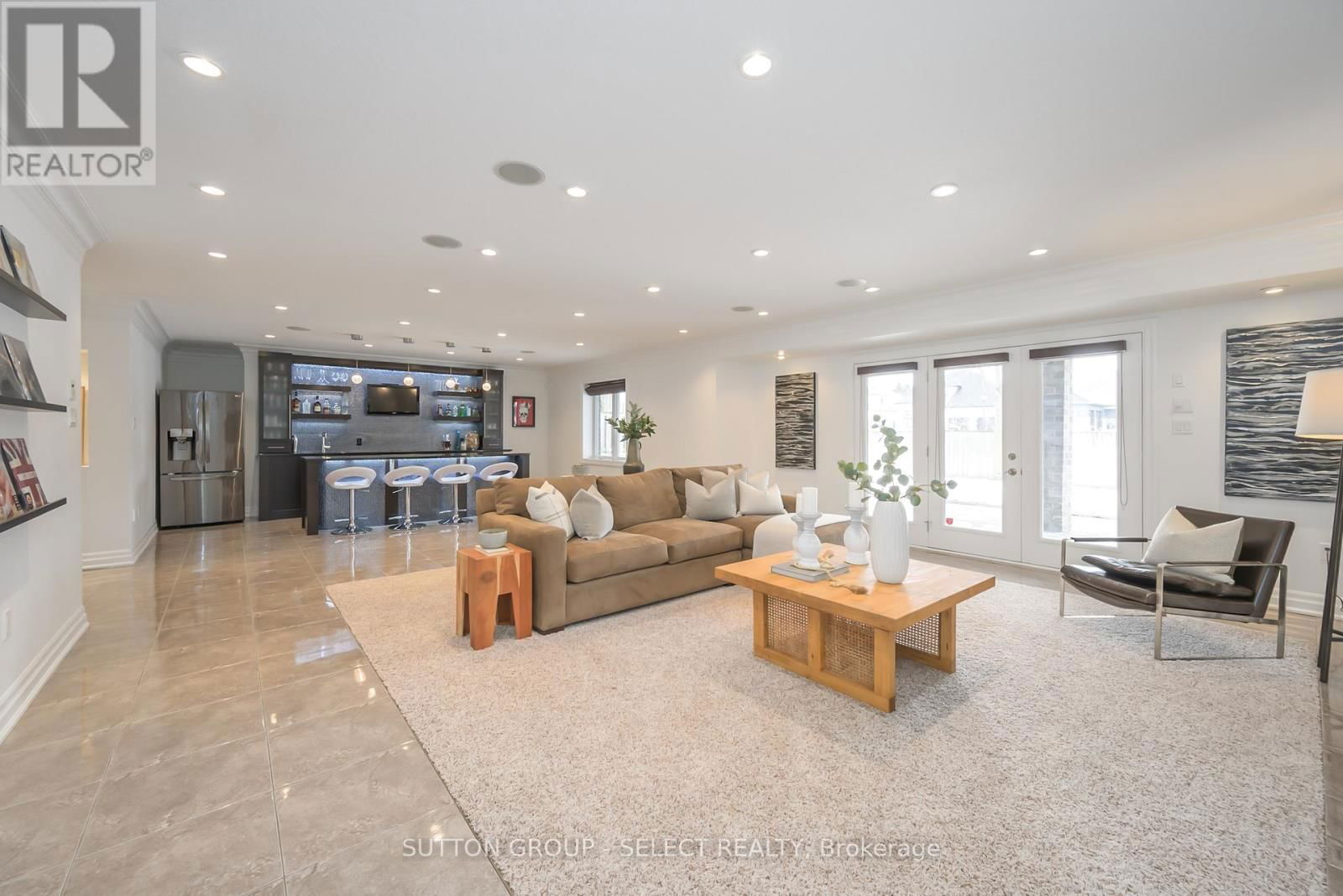 7071 CLAYTON WALK Image 25