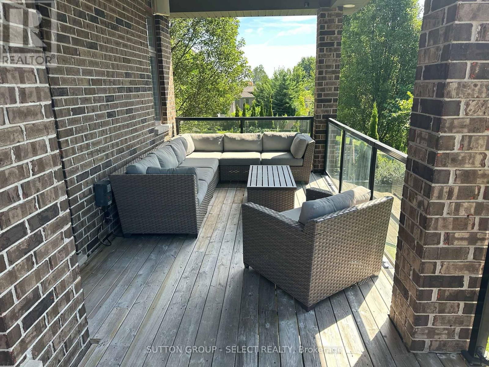 7071 CLAYTON WALK Image 35