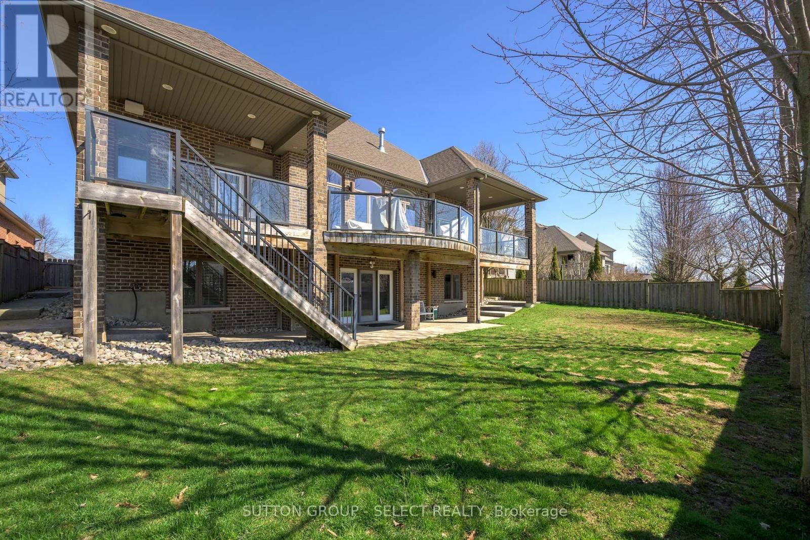7071 CLAYTON WALK Image 41