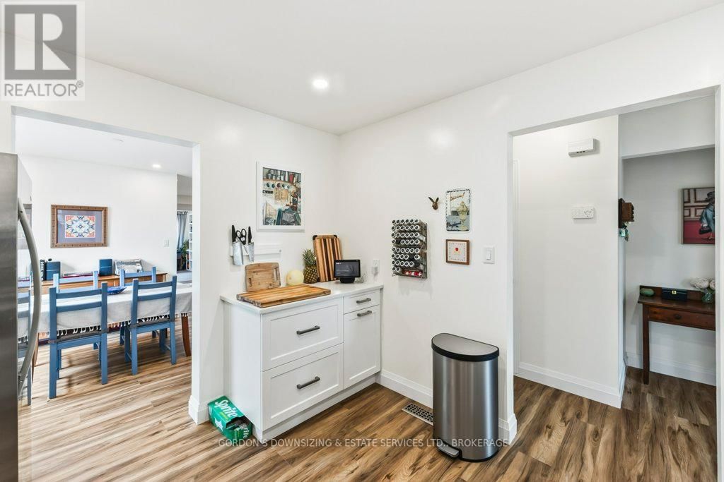 837 EDGAR STREET Image 10