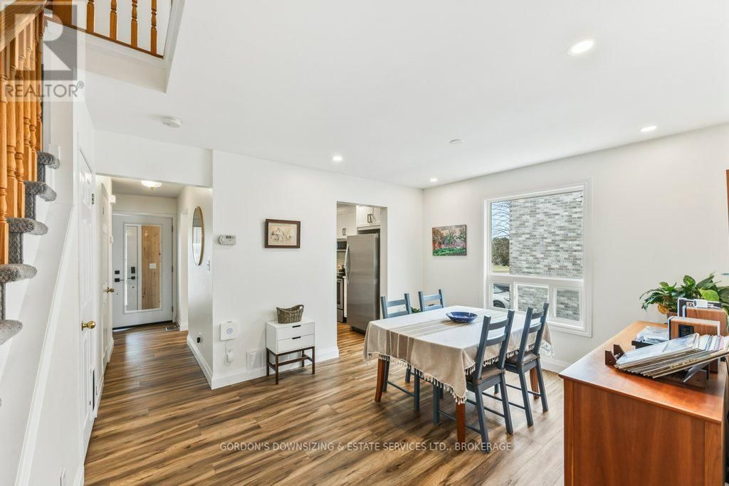 837 EDGAR STREET Image 12