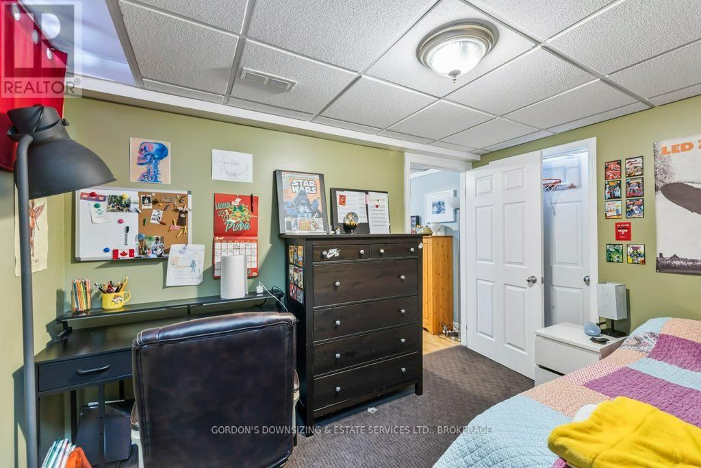837 EDGAR STREET Image 36