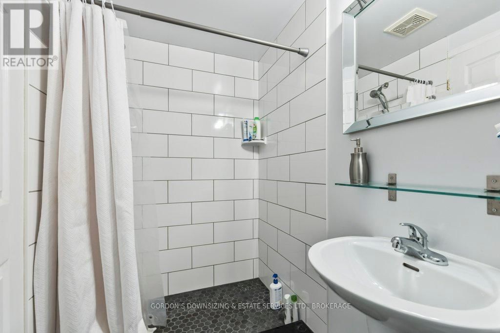 837 EDGAR STREET Image 38