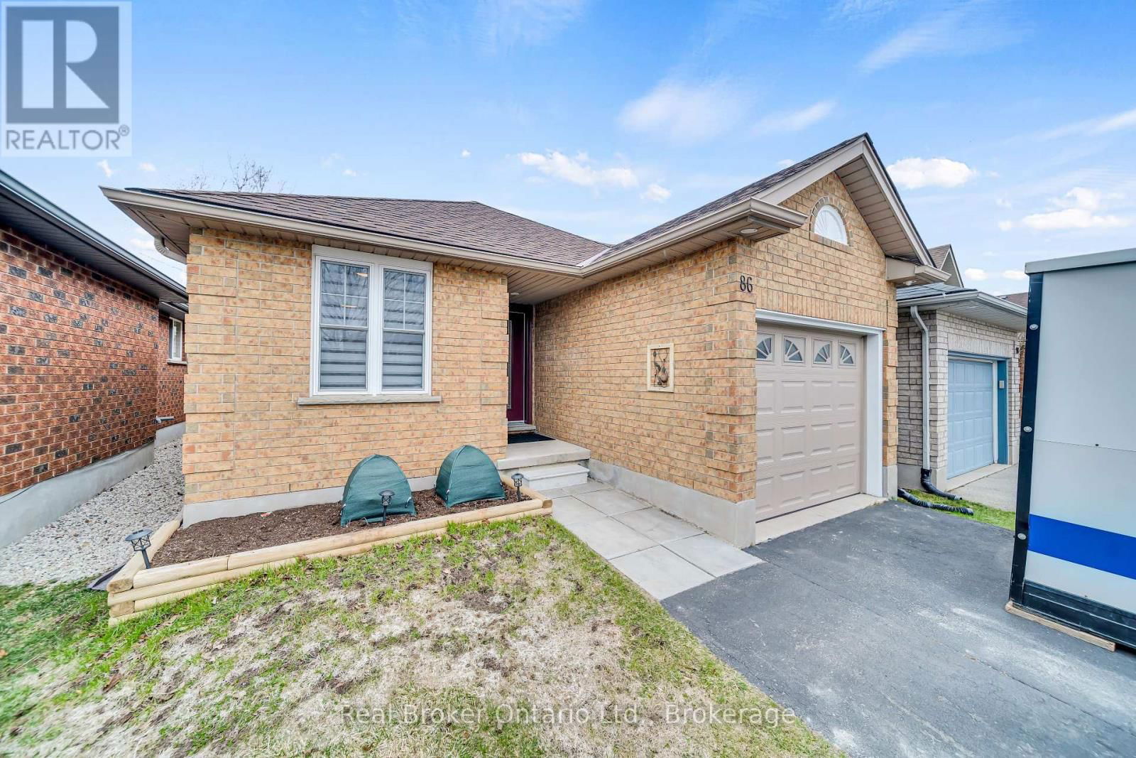 86 MILSON CRESCENT Image 1