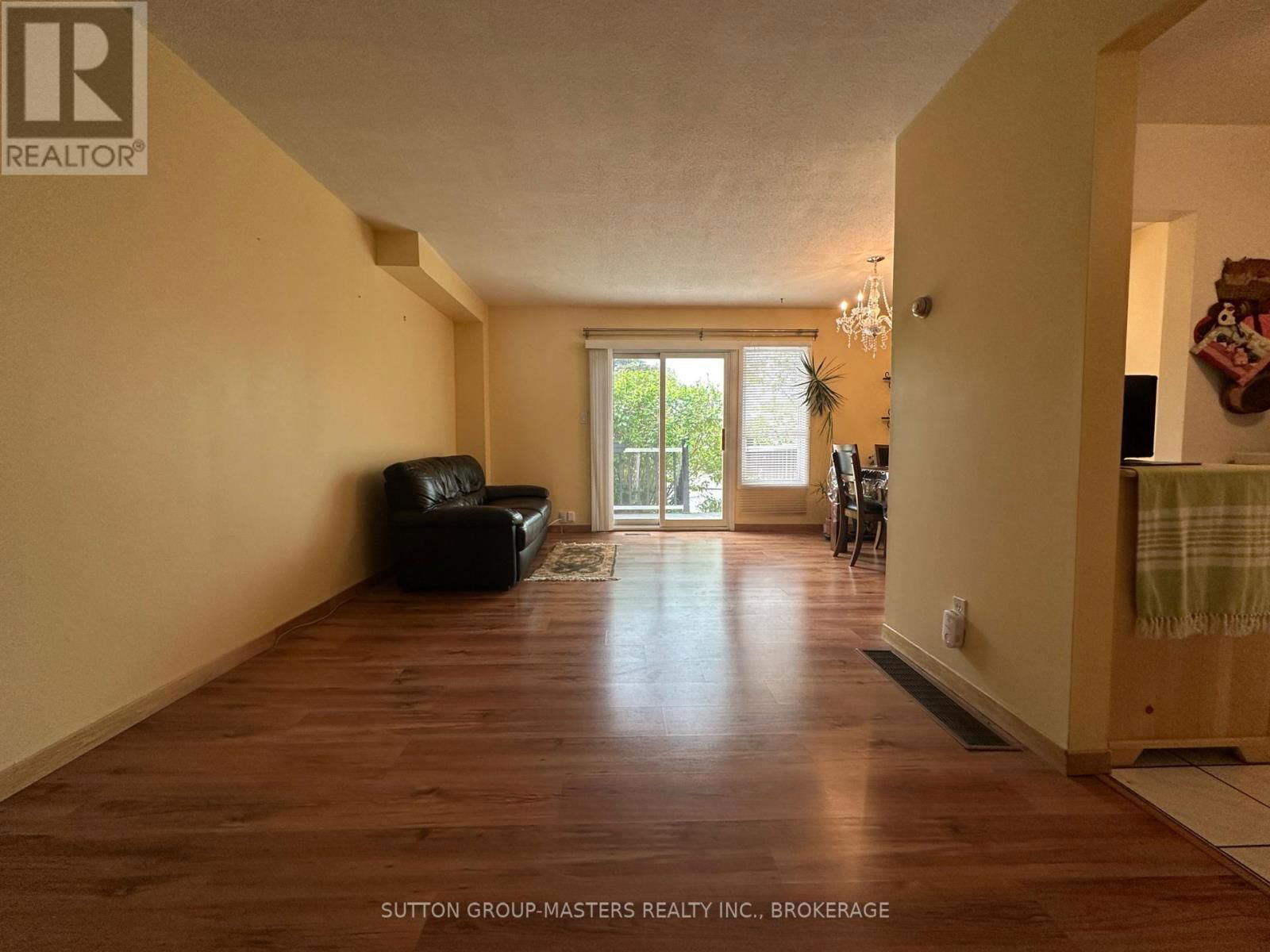 52 COVENTRY CRESCENT Image 4