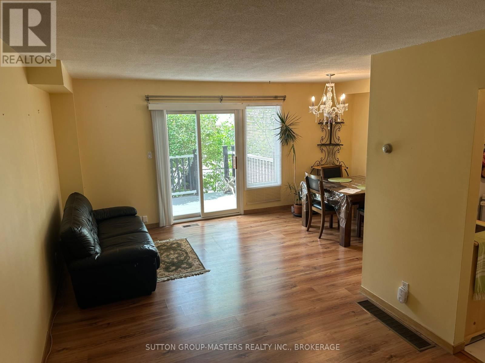 52 COVENTRY CRESCENT Image 8