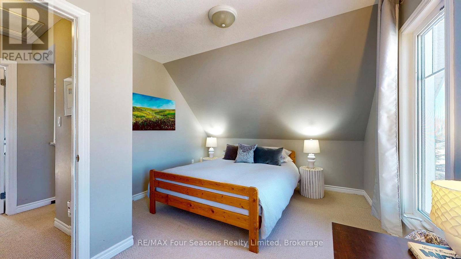 139 YOUNG DRIVE Image 18