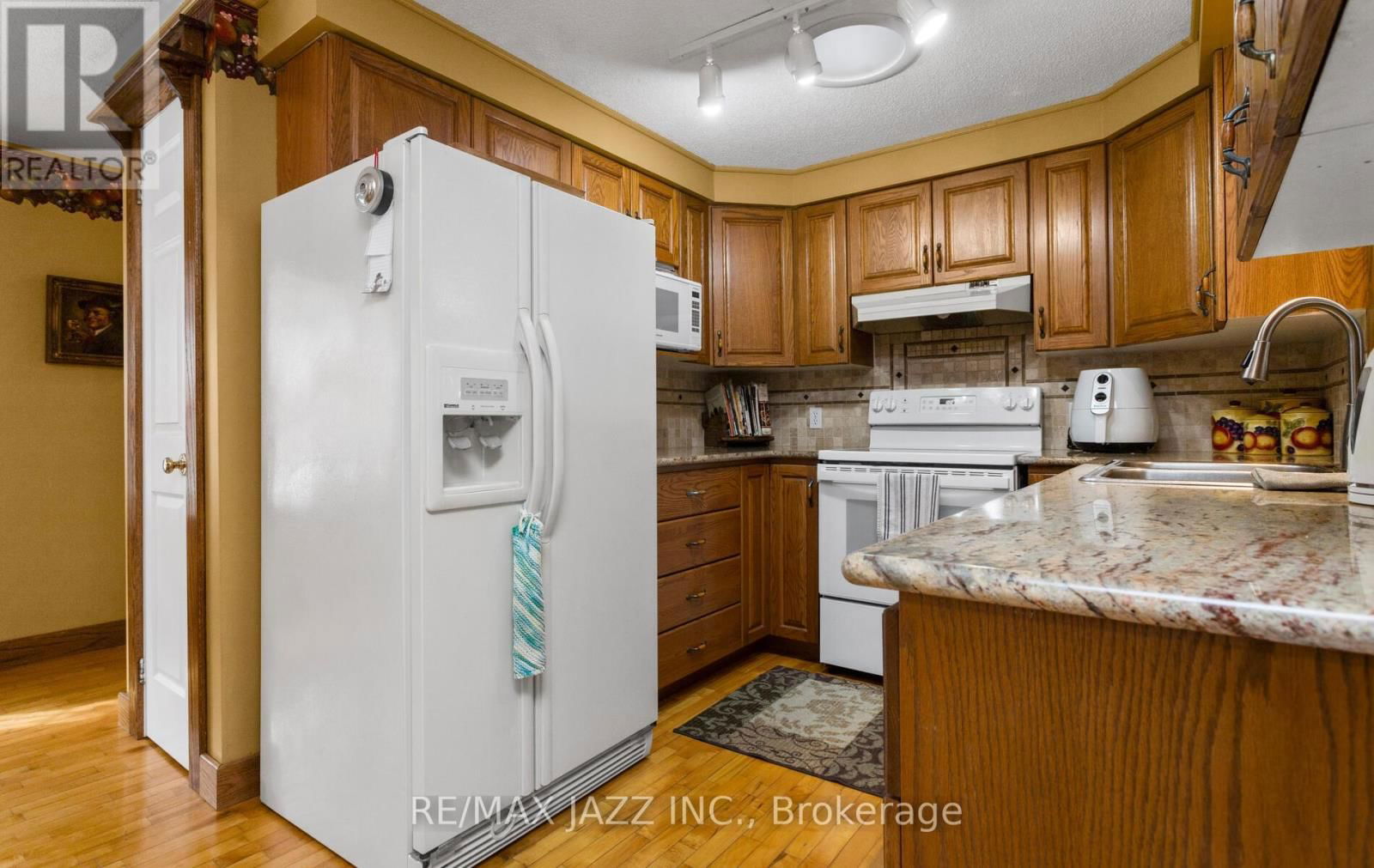 3115 MEYERS ROAD SOUTH Image 12