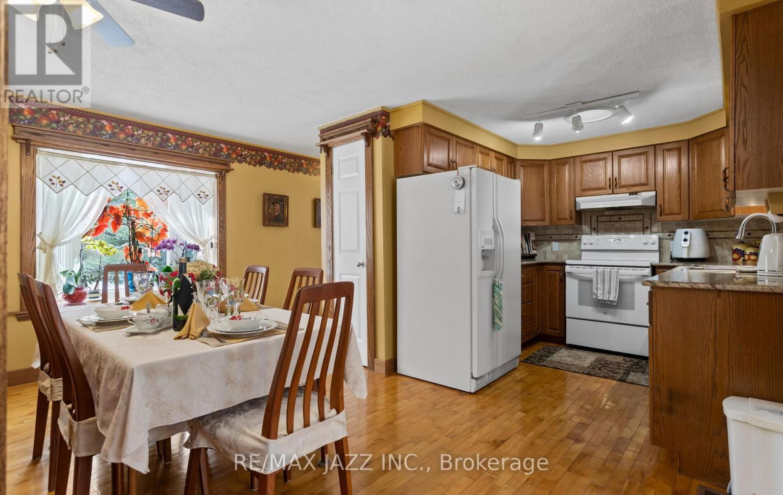 3115 MEYERS ROAD SOUTH Image 9