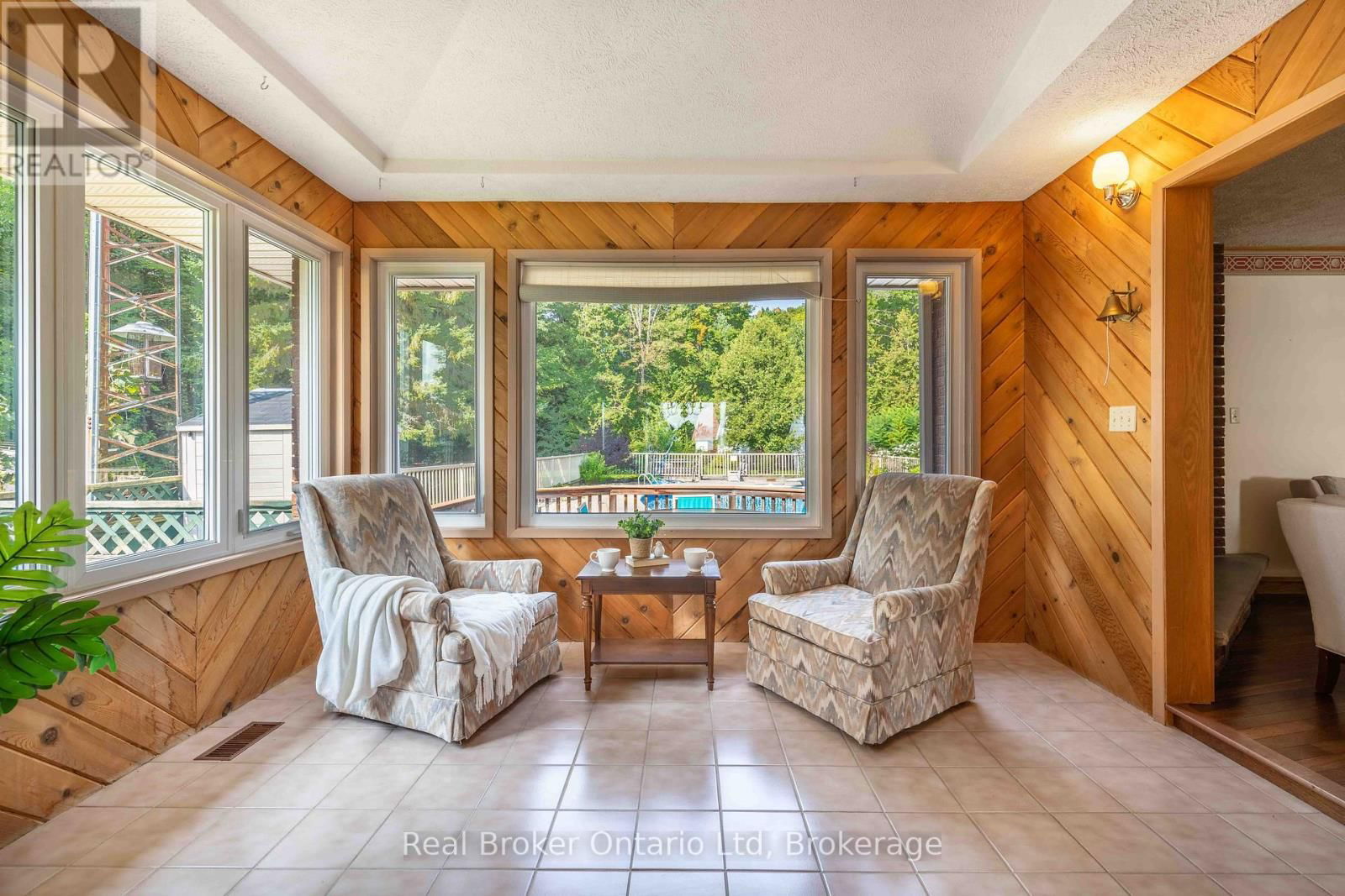 122 COTTAGE LANE Image 12