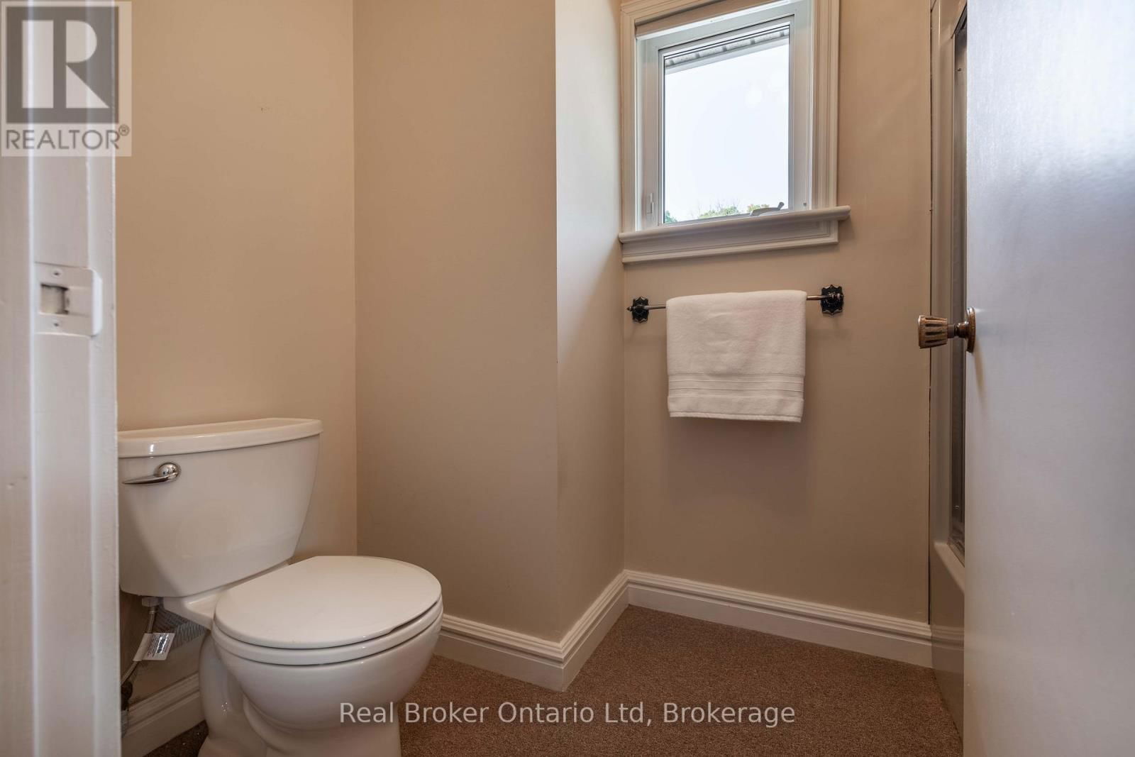 122 COTTAGE LANE Image 33